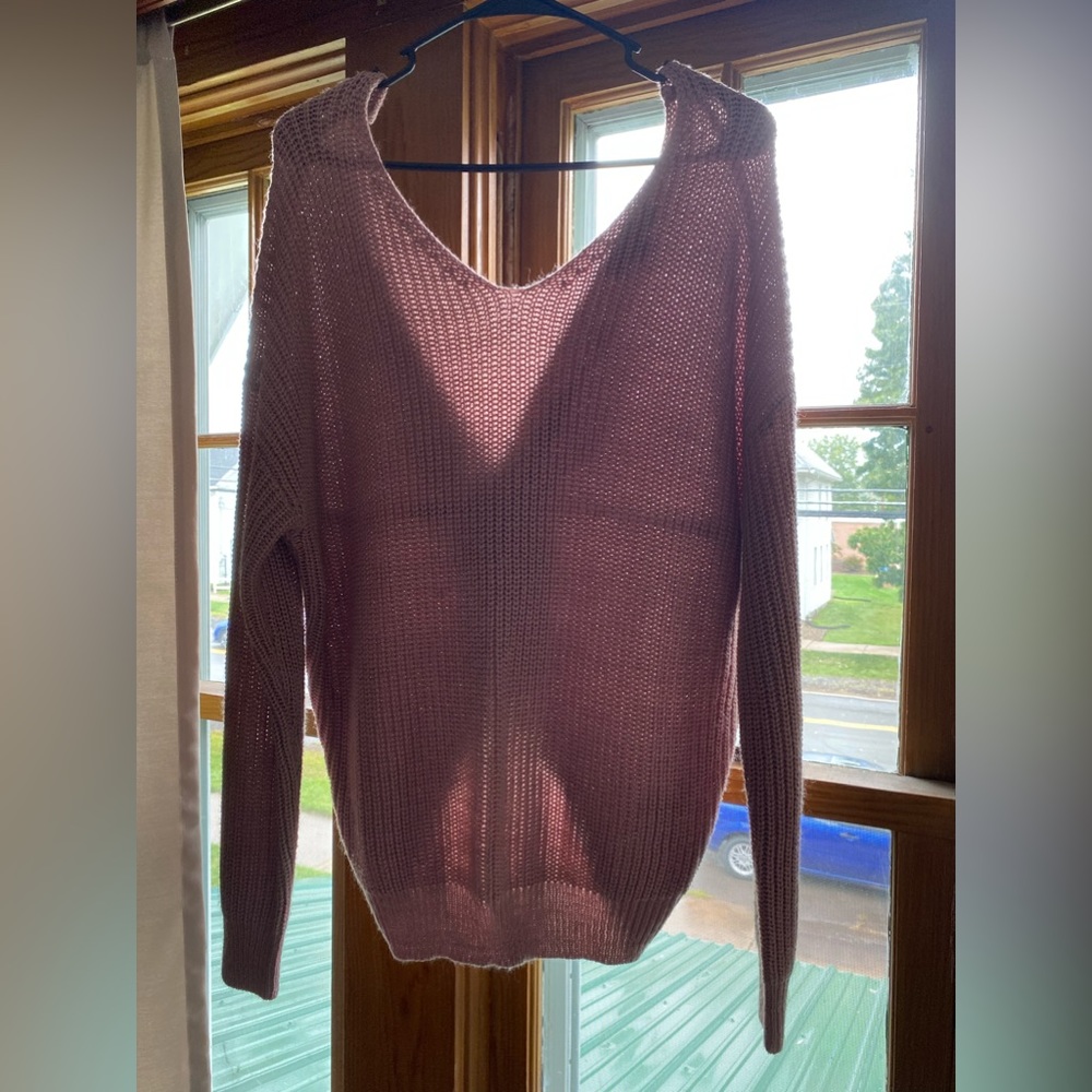 Fashion Nova Sweater, size large but runs very big only worn 2 times